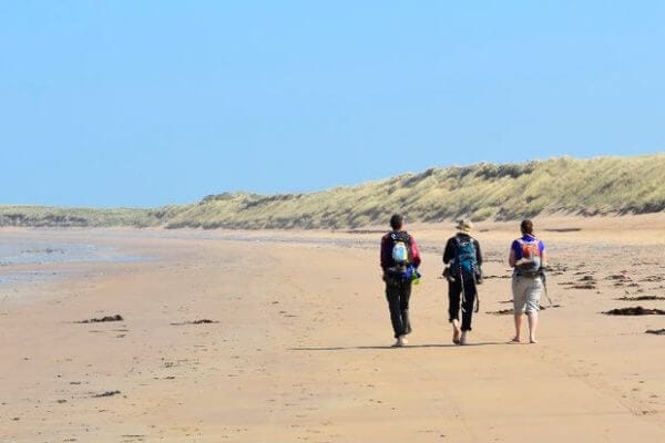 Der weitläufige Strand von Inch auf dem Dingle Way