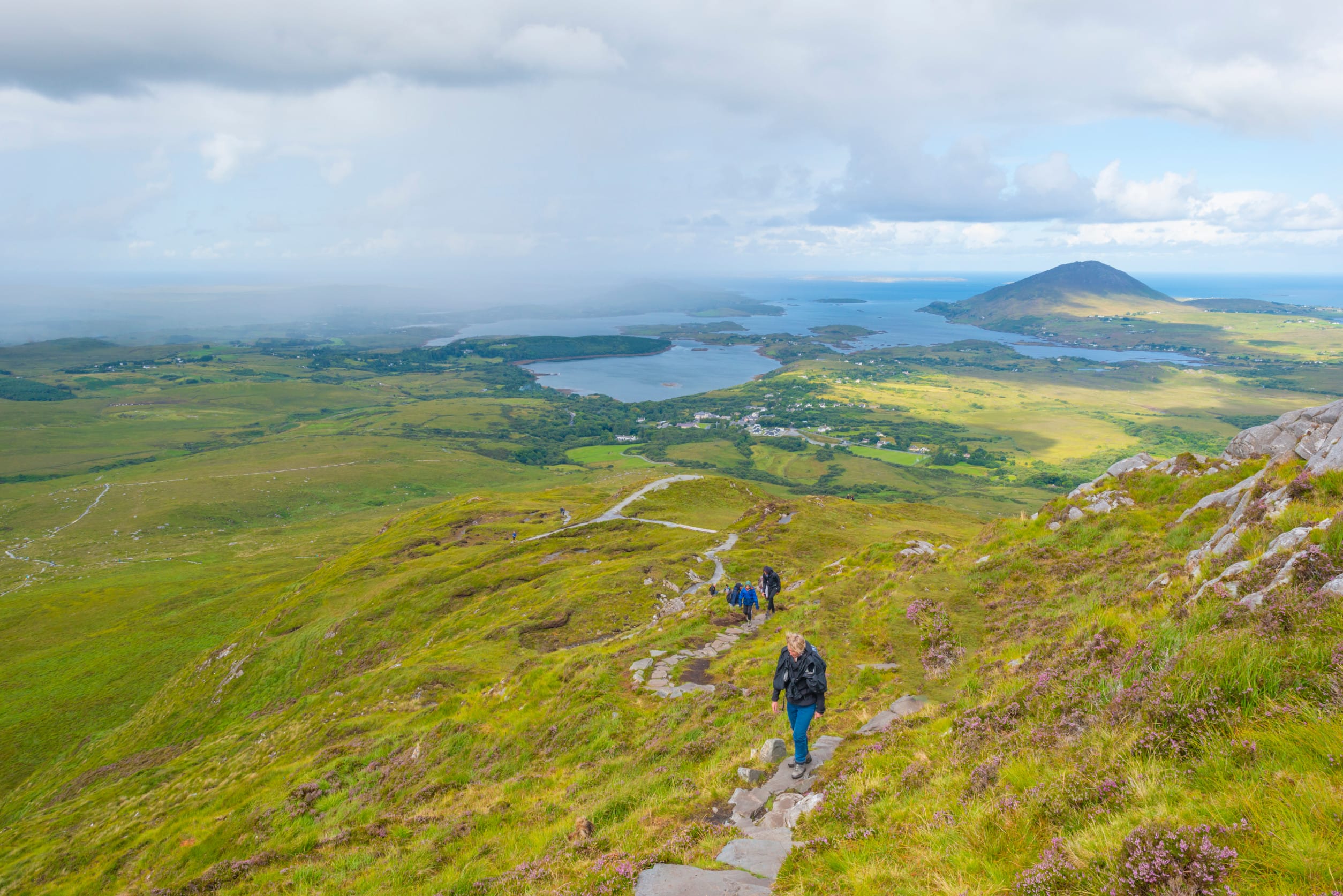 123rf 107236646 m diamond hill 1 1