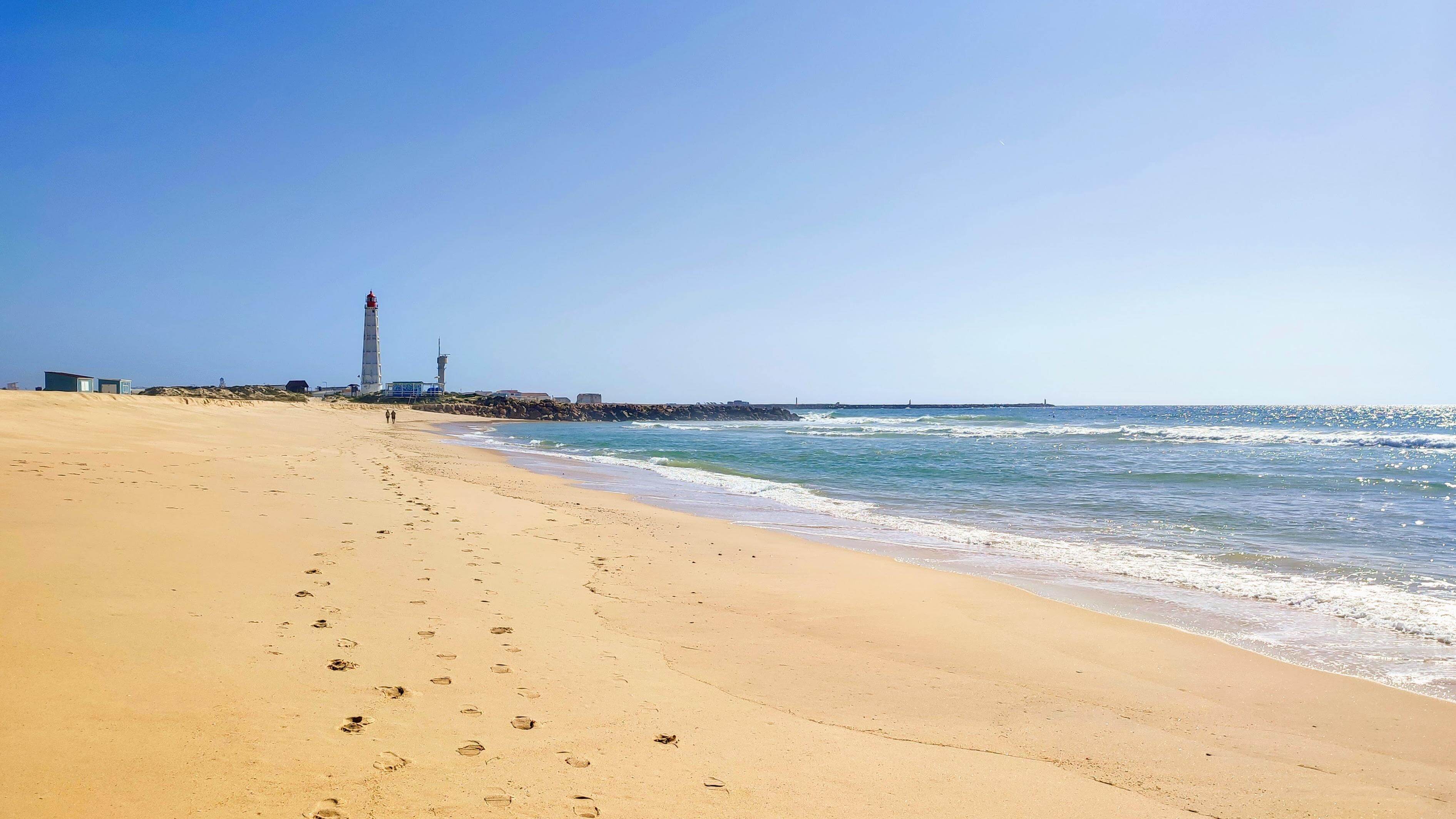 act farol beach and lighthouse flip
